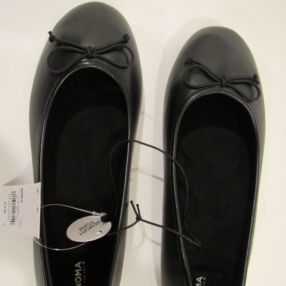 NEW GIRLS' BLACK BALLET FLATS SIZE 4 - Picture 1 of 11
